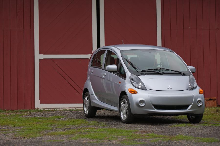  Mitsubishi i-MiEV 2012 года  (US) (фото 122 из 234)